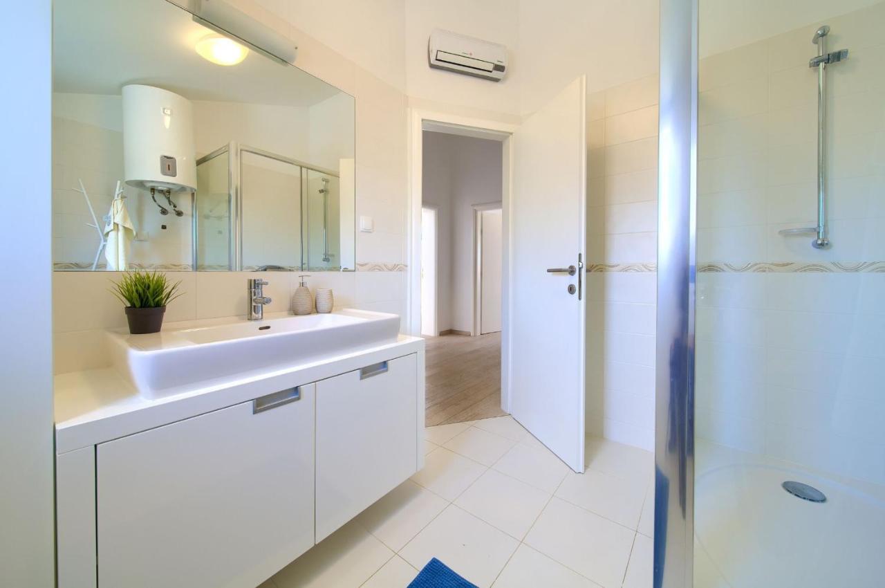 Apartments Aster Малинска Экстерьер фото
