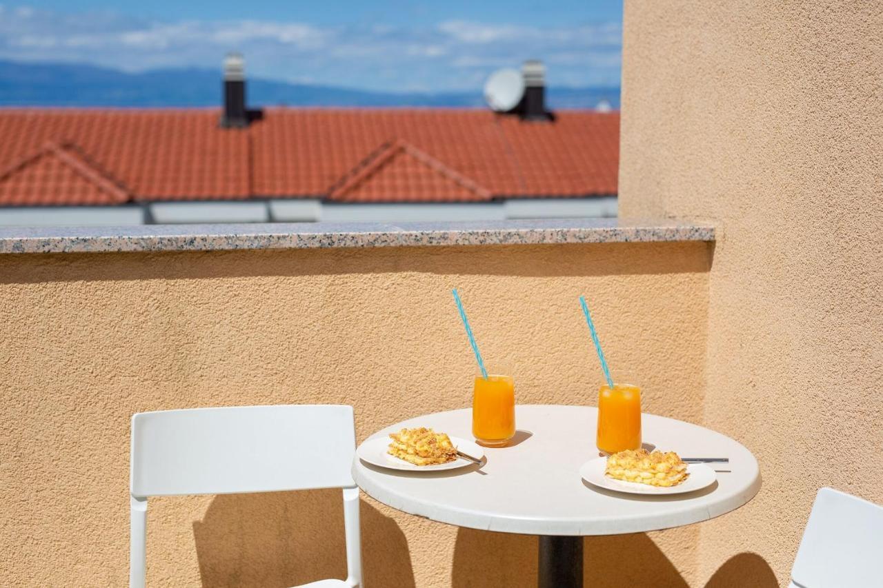 Apartments Aster Малинска Экстерьер фото