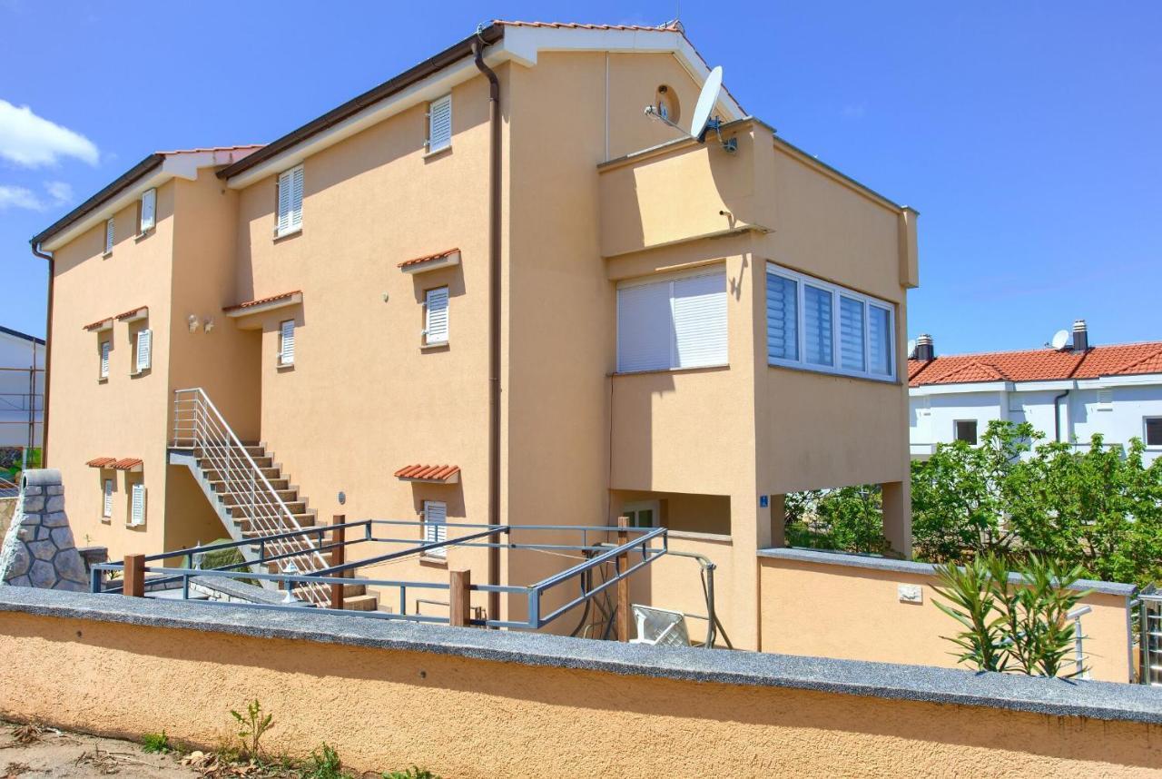 Apartments Aster Малинска Экстерьер фото