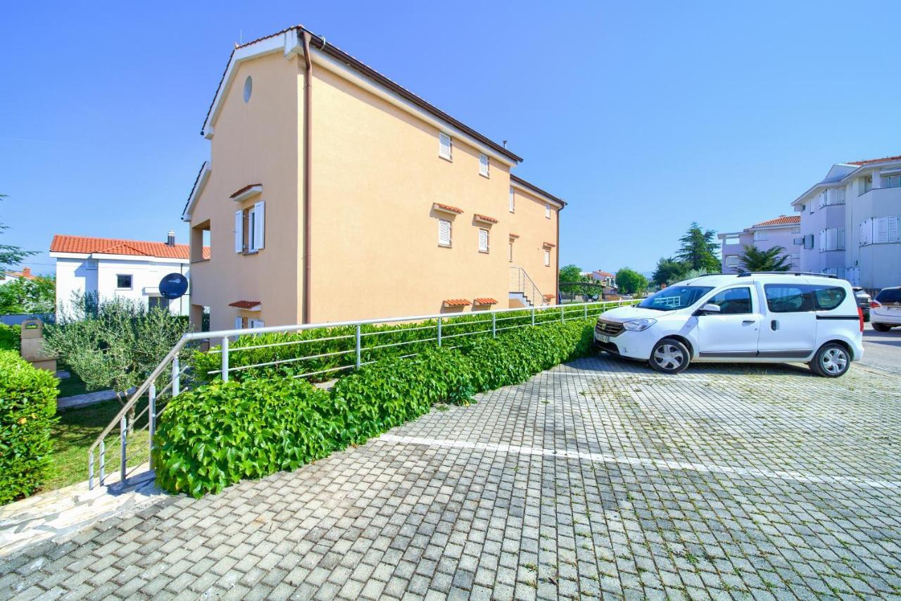 Apartments Aster Малинска Экстерьер фото